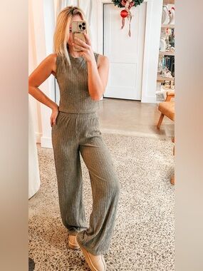 NWT Love Poem S Crinkle Crop Top & Wide Leg Lounge Pants Set Shimmer Pleates